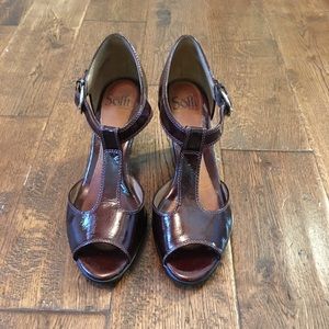 Sofft maroon heels